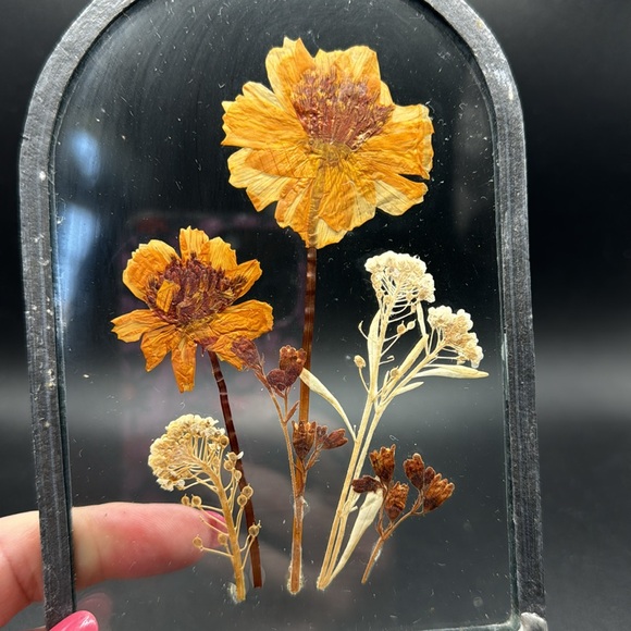 Dried Flower Glass window handing art - Picture 2 of 3